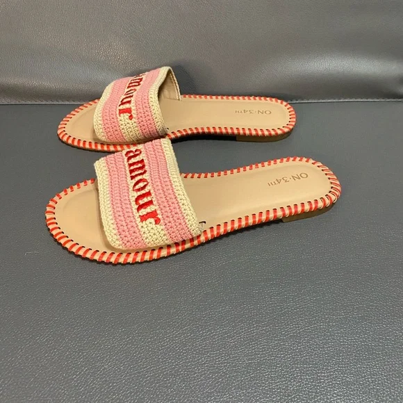 NWT On 34th Madelyn Slip-On Woven Flat Sandals - Picture 2 of 4